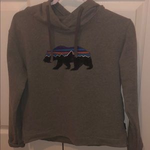 Patagonia sweatshirt!!